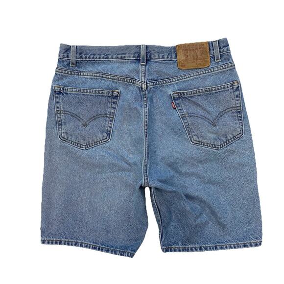 Vintage Levi’s 505 Denim Shorts 36 (34x8) Light Wash Regular Fit - Picture 1 of 14